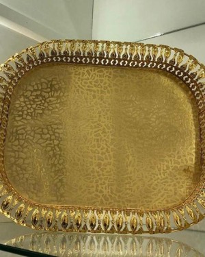 تبسي تقديم ذهبي كبير