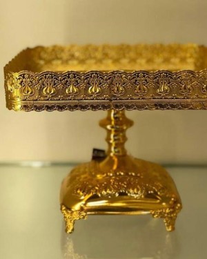 تبسي تقديم  ذهبي مربع 