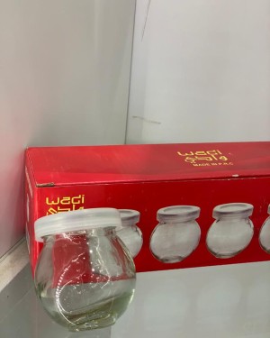علب زجاج صغيرة بغطاء 4 حبة