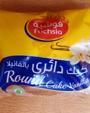 فوشية كيك دائري بالفانيلا