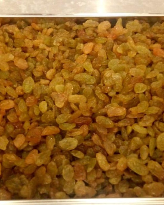 نص كيلو زبيب أمريكي أصفر جامبو